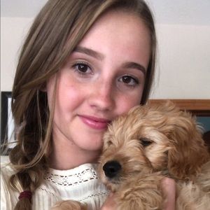 Meet your Posher, Caroline